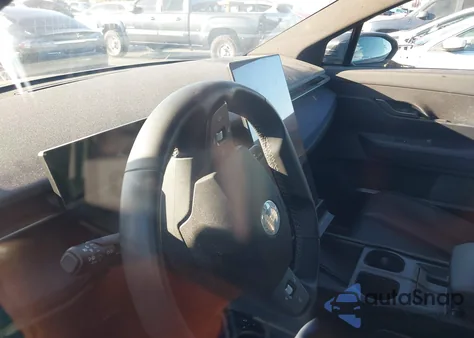 2023 Fisker Ocean One z USA, uszkodzony, nr VIN VCF1ZBU22PG002514